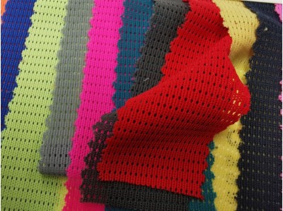 HK-KS 超薄運動布 抗熱 吸濕排汗 超輕 速乾 1-260  95%Polyster 5%Spandex     155-160gsm 側面照